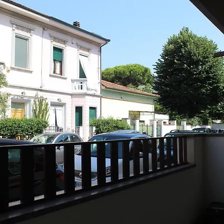 Super Fast Optical Fiber And Private Parking * Viareggio